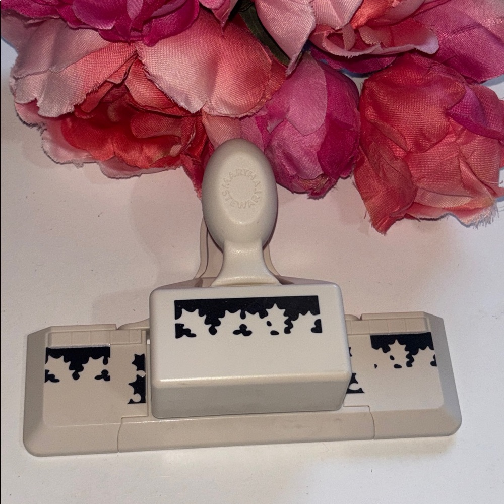 Martha Stewart Crafts Punch Around Set Holly Leaves Christmas Holiday - Picture 3 of 12